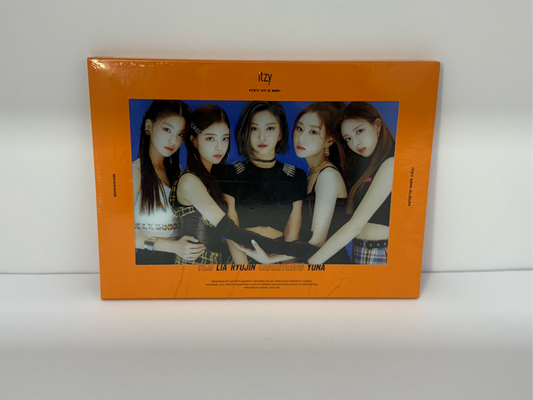ITZY (Second Mini Album) IT’Z ME