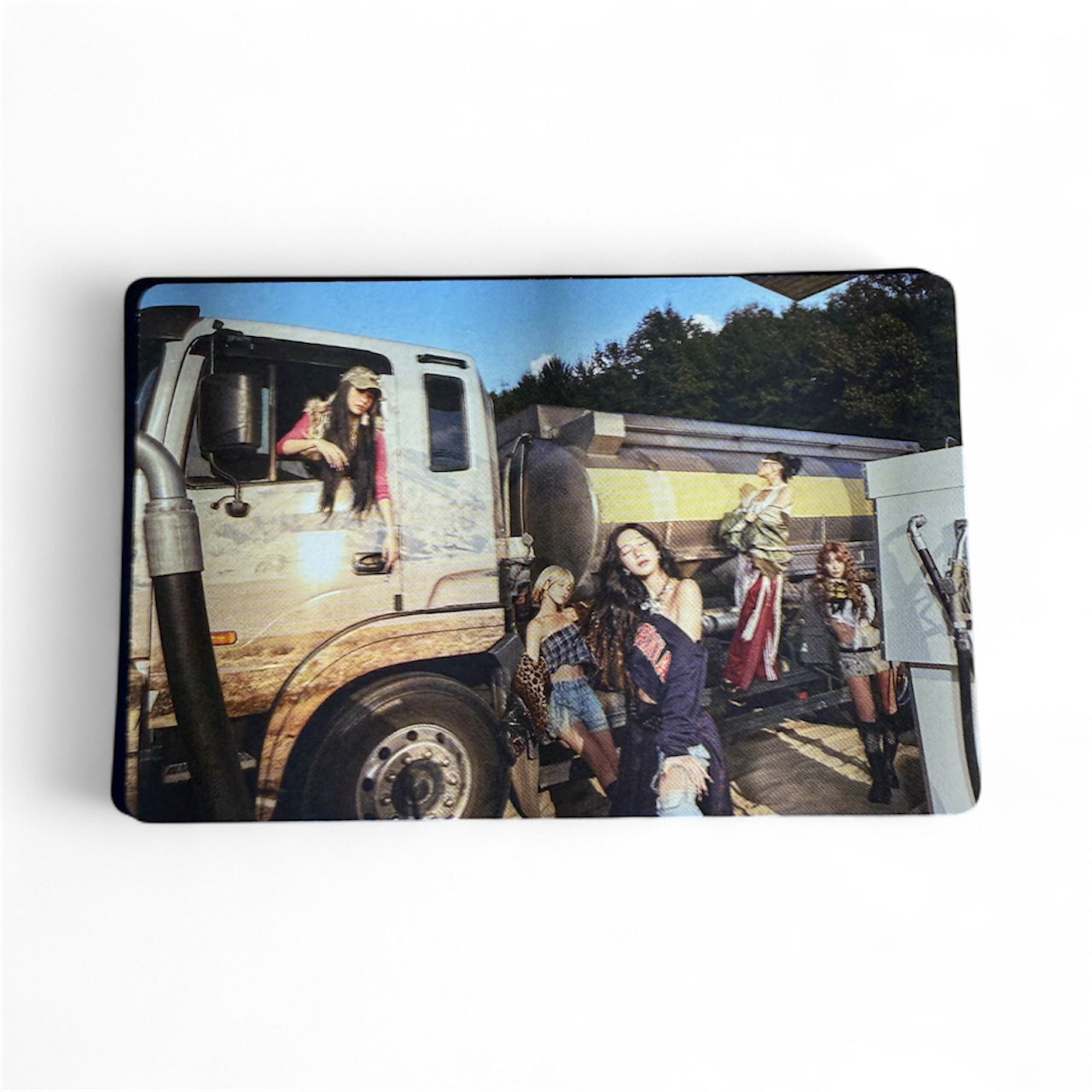 LE SSERAFIM Hot Photo Card